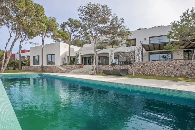 Long and short term rental: Villa in 1st sea line - Marcel Remus Real Estate — photo 3