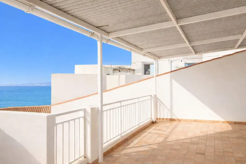 210m² terraced house with 4 bedrooms, terrace and sea views for sale — photo 2