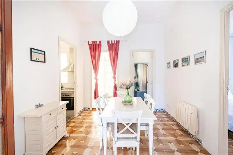 Rental. Apartment in Avenidas area, approx. 135 m², living room, dining room, furnished and semi-equipped kitchen with office, 4 bedrooms, wardrobes, 2 bathrooms — photo 4