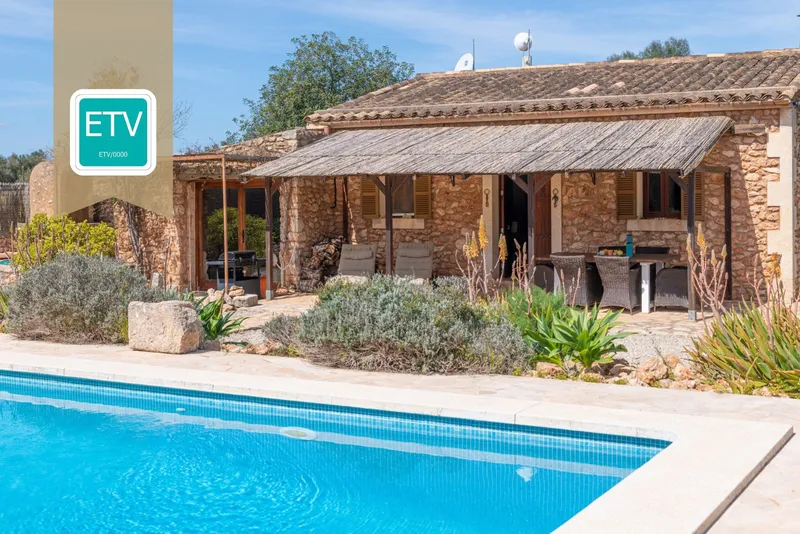 Finca in Porreres for sale with vacation rental license and lots of privacy — photo 2