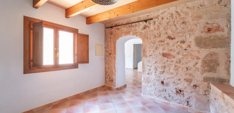 Reformed flat with Mallorcan charm for rent in Campos — photo 11