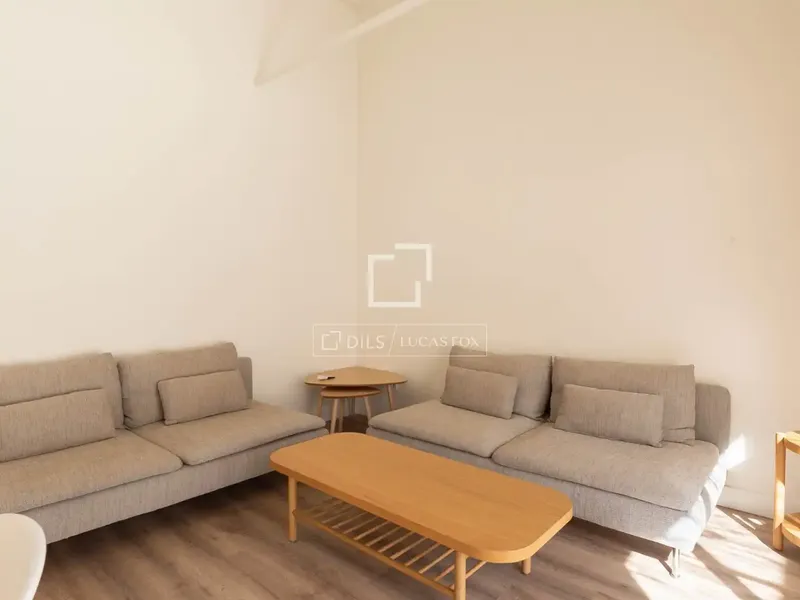 Located in one of the most dynamic and central areas of Palma, on Calle Aragó, this fully renovated residential building offers a — photo 11