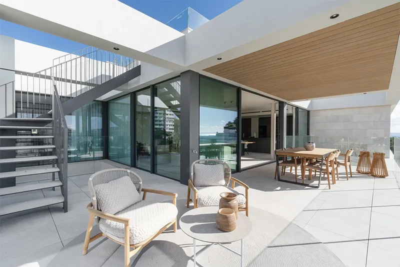 Exclusive penthouse with panoramic sea views in Cala Mayor — photo 8