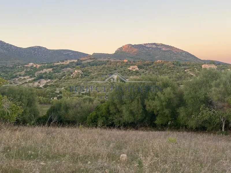 Luxurious home in an exclusive area with mountain and sea views — photo 6
