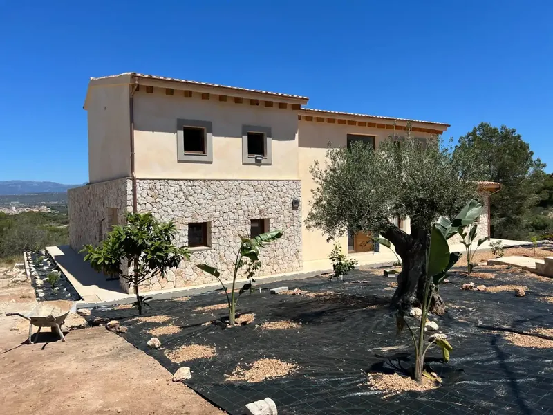 Description of the property. Welcome to the luxurious dream villa for the whole family. With a huge pool and spacious living areas — photo 3