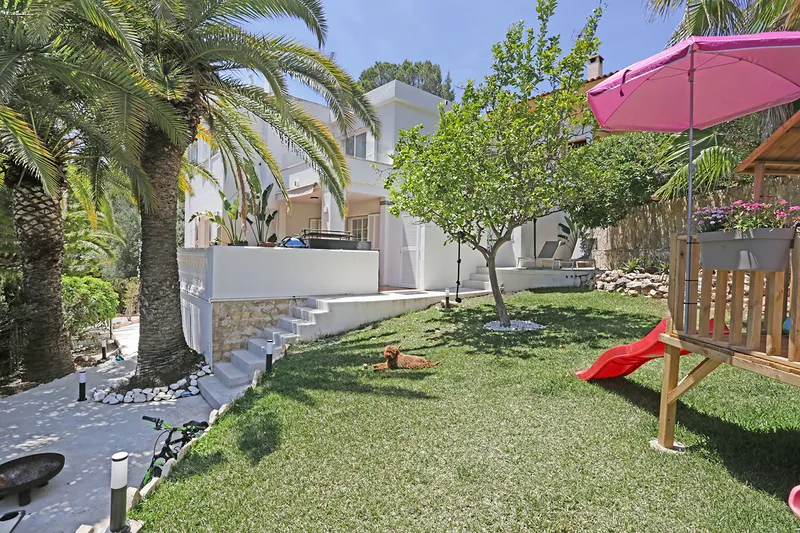 Beautiful family semi-detached house in a good location in Santa Ponsa — photo 3