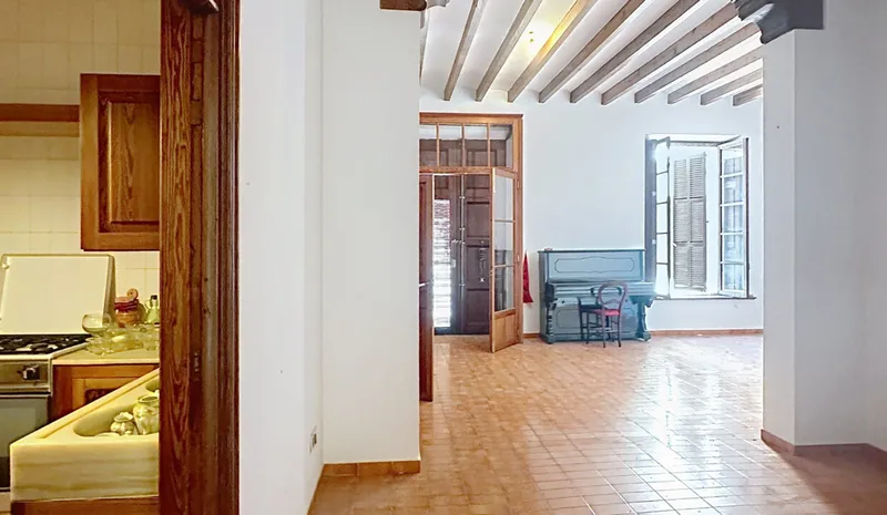Colonial charm in the heart of the village of Son Servera: a historic house with a homely feel and potential for redevelopment — photo 11