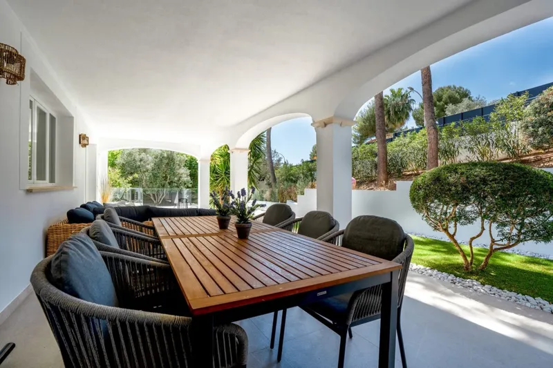 Recently renovated four bedroom villa with pool and garden in Santa Ponsa — photo 4