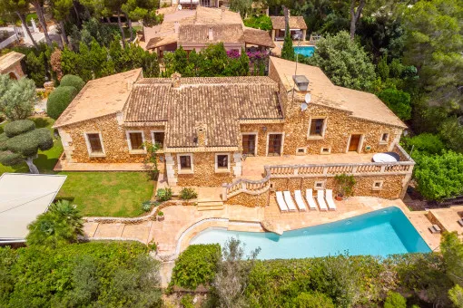 Costa de los Pinos, Unique House with Private Beach Access and Singular Architecture Available for Rent in Autumn — photo 3