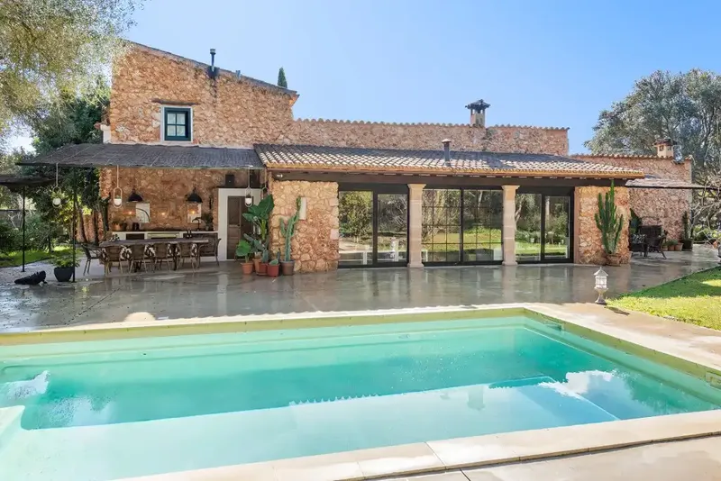 Rustic estate for sale between the charming villages of Sencelles and Santa Eugènia — photo 1