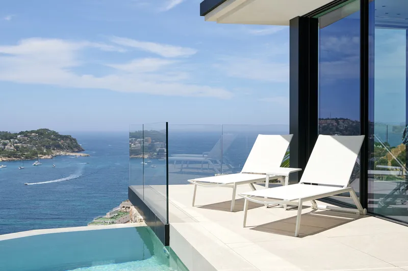 State-of-the-art villa with stunning sea views, overlooking the bay of Santa Ponsa — photo 3