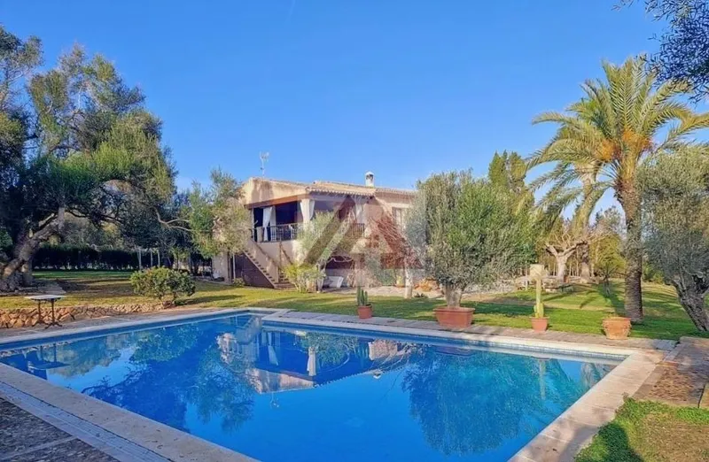 Country house for sale in Vilafranca de Bonany — photo 1