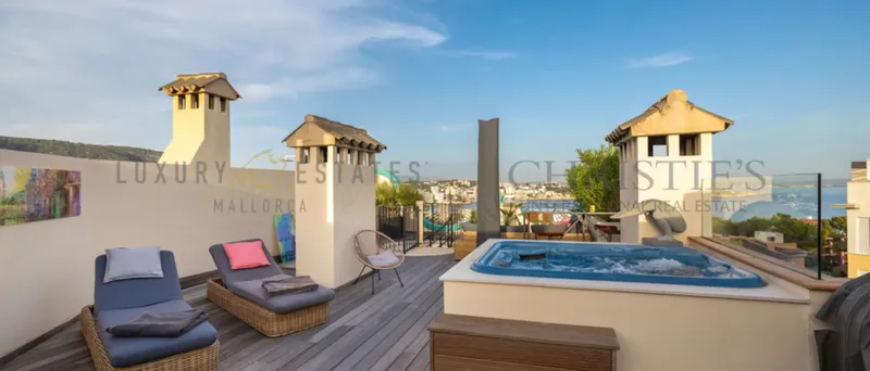 Renovated penthouse in Bendinat with large roof terrace and spectacular sea views — photo 1