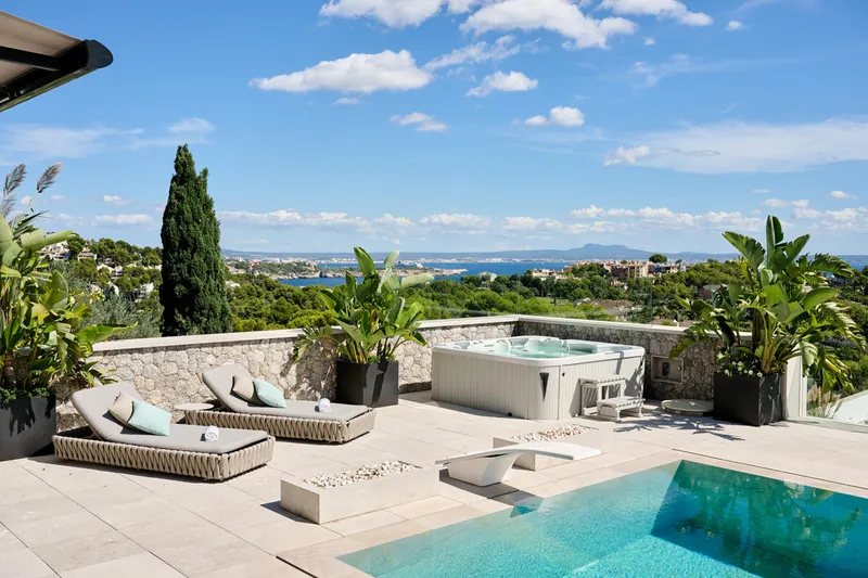 Stylish luxury villa with sea views in Bendinat - Marcel Remus Real Estate — photo 3
