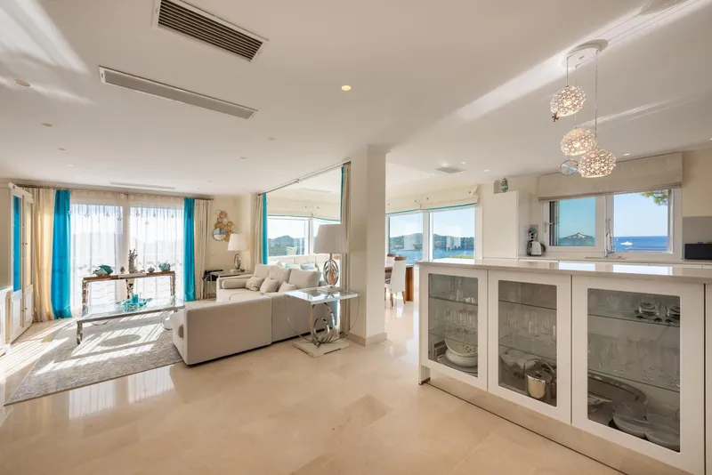 Villa for sale with panoramic sea views in Costa de la Calma — photo 8