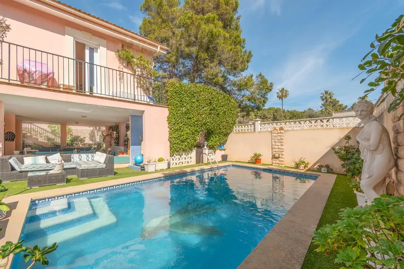 Independent chalet with pool in Costa de la Calma — photo 1