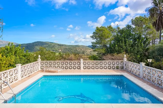 Villa with rare unrestricted rental license, extension planning permission and lovely views for sale near Campanet, Mallorca — photo 1