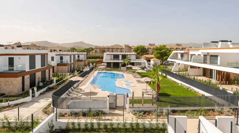133m² semi-detached house with 3 bedrooms, 3 bathrooms, pool & garden for sale — photo 6
