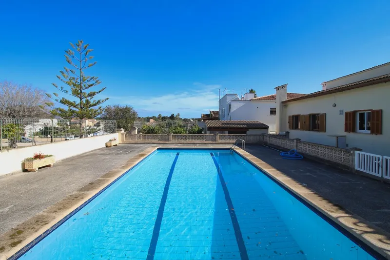 Excellent opportunity in Barcarés, Alcudia, within short walking distance to the sea and a range of local amenities. — photo 4