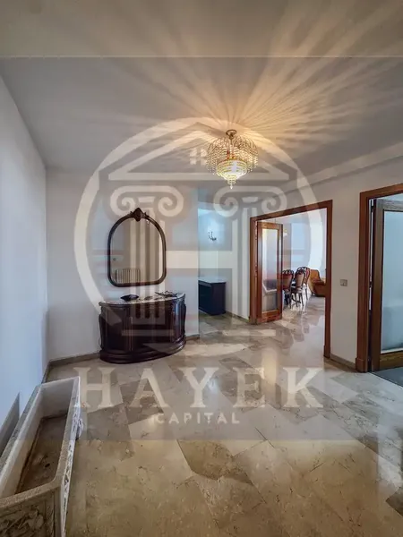 Spacious and Bright 4-Bedroom Apartment in Son Dameto – Palma de Mallorca — photo 9