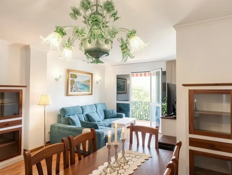 This spacious apartment is located in a well-maintained residential complex in an attractive area of Palma, combining comfort, space, and u — photo 2