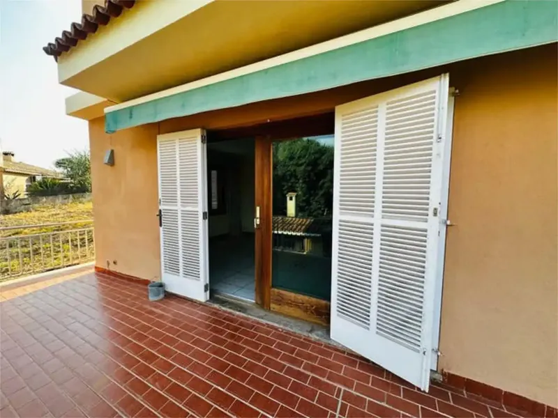 House with great potential, spaciousness and privileged location in Establiments. Ideal even for two families — photo 9