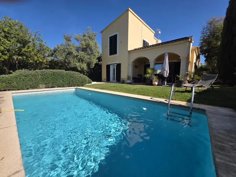This independent property in the south of Mallorca is no compromise - it is the rare combination of Mediterranean charm, genuine privacy — photo 1