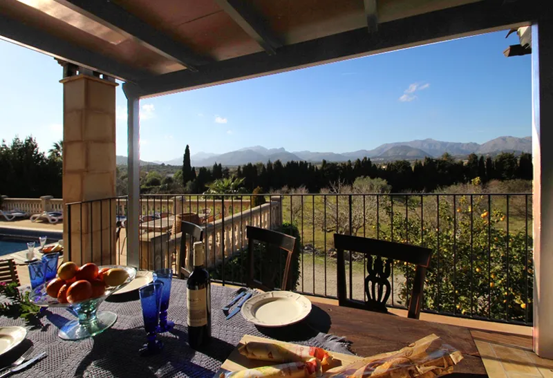 Charming and beautiful country house with 4 bedrooms, pool, garden, sea view in Alcudia — photo 2