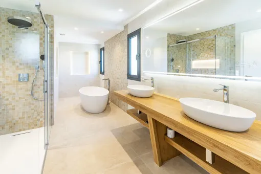 Santa Ponsa, exclusive villa with large plot and perfect southwest orientation in Nova Santa Ponsa — photo 8