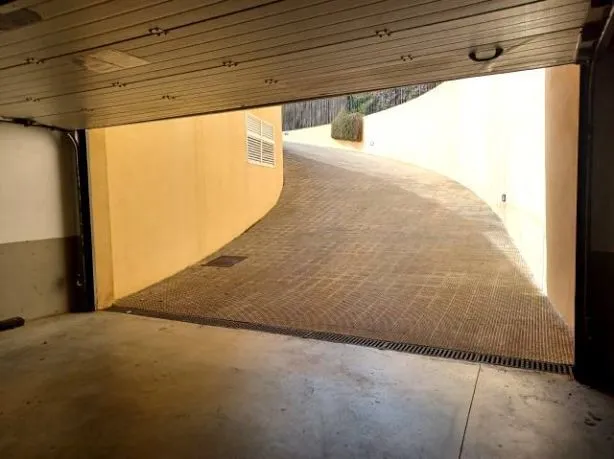 Garage in Portocolom — photo 1