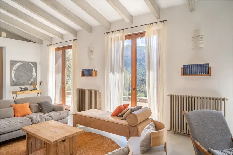 This exceptional finca with a plot of approx. 42,000 m² is located in a spectacular natural paradise between Orient and Alaró, in — photo 7