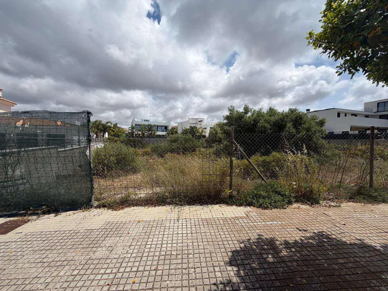 Urban plot in Puig de Ros — photo 7