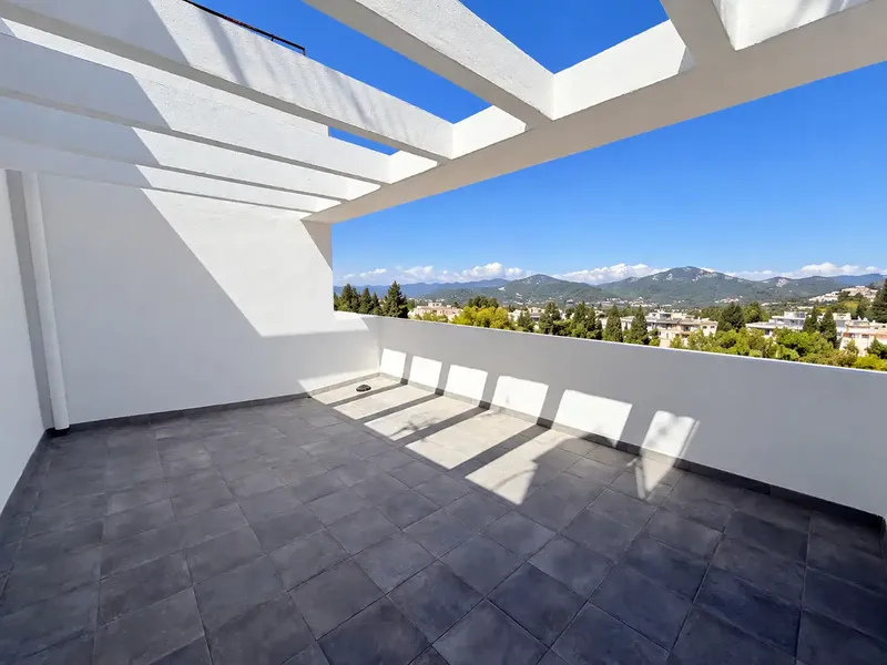 Ático luminoso con dos amplias terrazas y vistas despejadas — photo 4