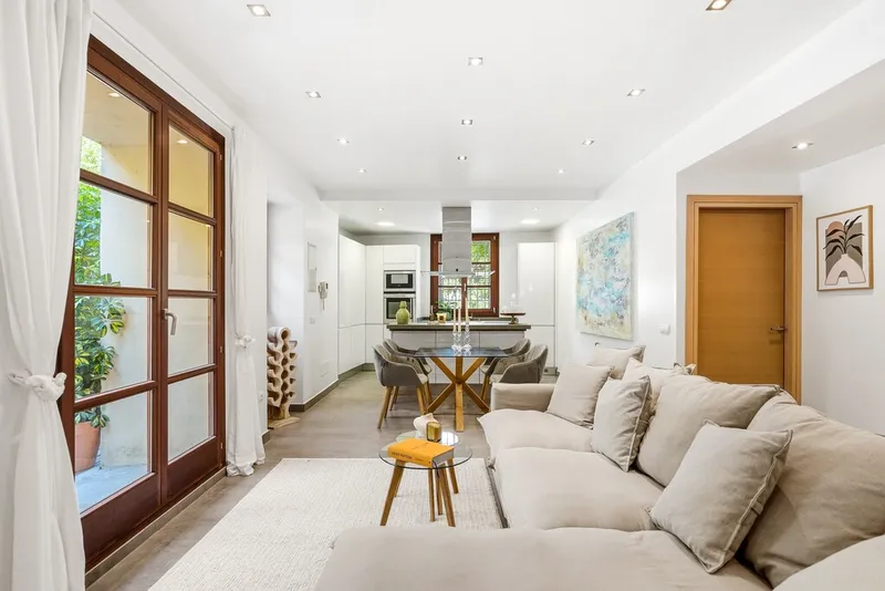 Charming property apartment for sale in La Calatrava with interior courtyard and good road access — photo 9