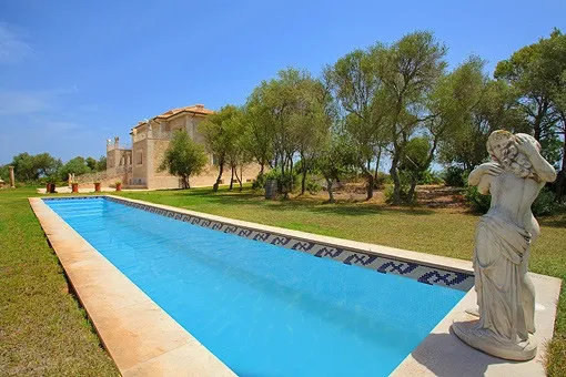 Muro, stately finca with unique 360-degree panoramic view on its own mountain in the north of Mallorca near Muro — photo 1