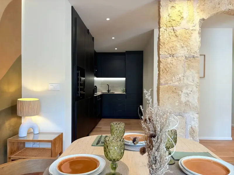 Renovated 2-bedroom flat in Foners, Palma — 700 m from the beach, furnished and ready to move in — photo 11