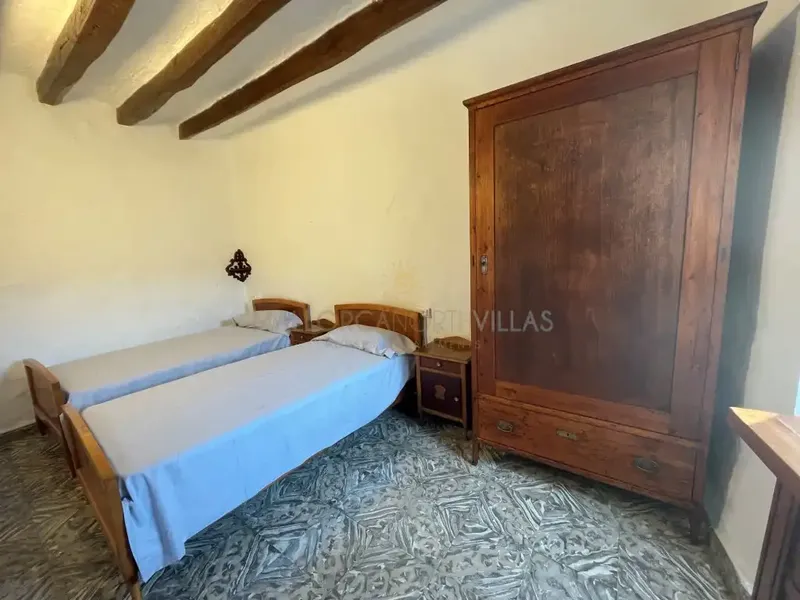 Discover the authentic Mallorcan charm with this village house in Pollença, located in a privileged location next to the iconic Pont Roma — photo 6