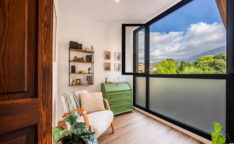 Modern triplex in a historic building in Sóller — photo 6
