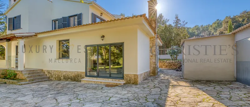 Charming renovated villa in Esporles with finca character — photo 1