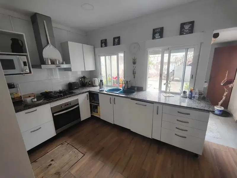 Opportunity price reduction: Ground floor apartment with horizontal division, no community fees, no common areas, independent entrance — photo 6