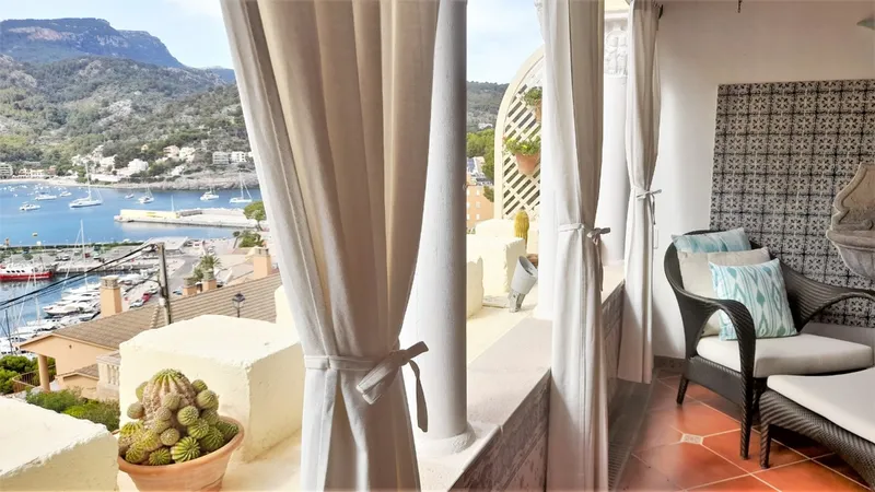 Exclusive and bright flat with breathtaking views in Port de Soller — photo 4