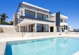 Modern luxury villa with rooftop terrace and panoramic sea views — photo 1
