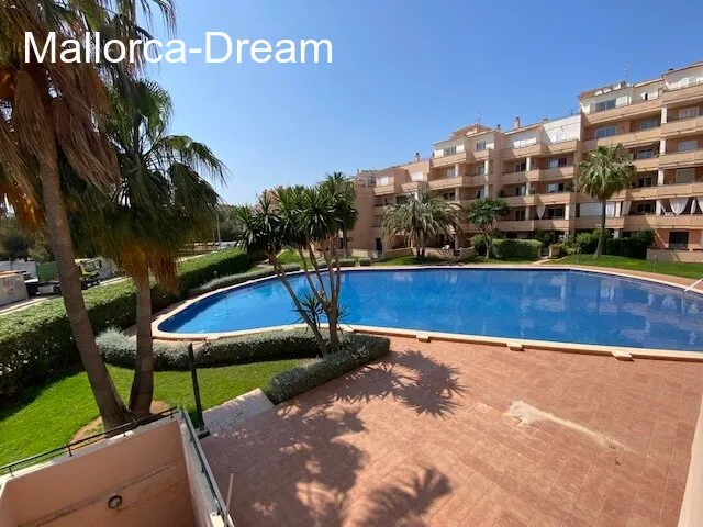 Sa Coma: Modernized ground floor apartment with approx. 60 m² terraces, fantastic pool area, underground parking space & storage room — photo 4