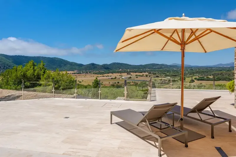 This spacious detached villa for sale in Canyamel is beautifully presented in a chic contemporary style with high ceilings — photo 12