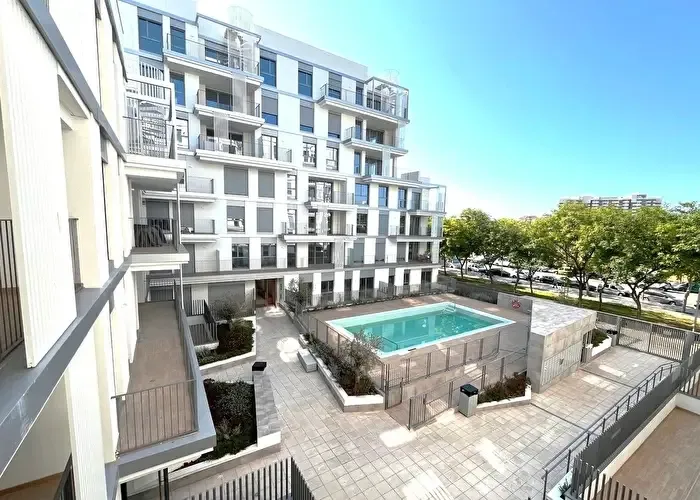 Piso en alquiler de 2 habitaciones: Llevant, Polígon de Llevant — photo 1