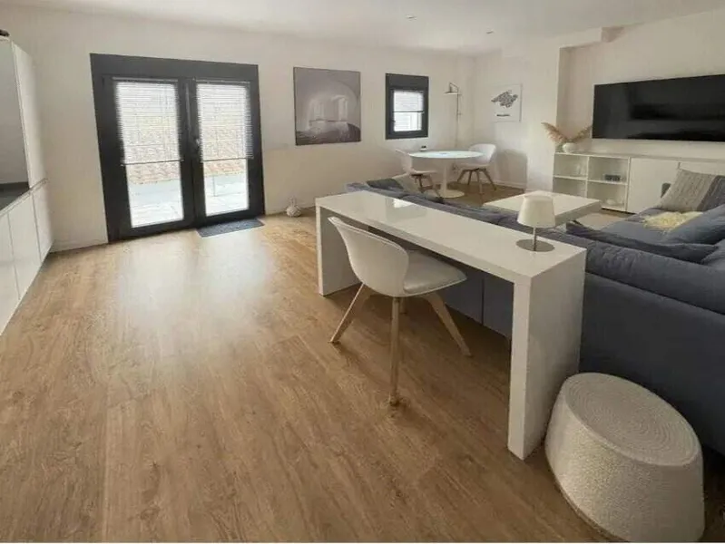 77m² Penthouse with 3 rooms, pool & rooftop terrace for sale — photo 3