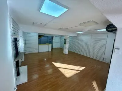 Business Premise - Llucmajor (S'Arenal), Built Surface 112m², Terrace Size 11m² — photo 2