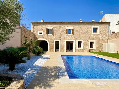 First occupancy after high-quality refurbishment – Spectacular townhouse in the heart of Sa Pobla — photo 1
