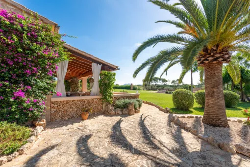 Felanitx, authentic luxury finca with plenty of peace and quiet to relax by the pool in Felanitx — photo 2
