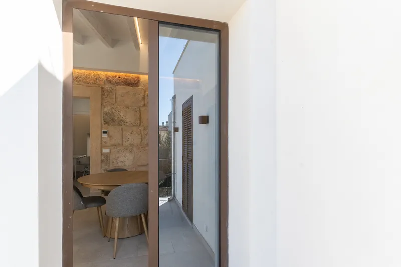Seasonal rental apartment in Petra, loft style and designer furniture — photo 2